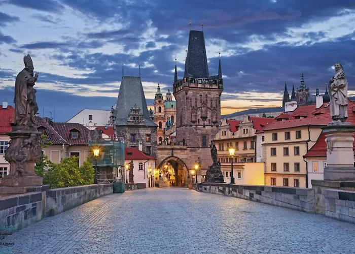 Apartment With Balcony And Parking Near The Prague Museum