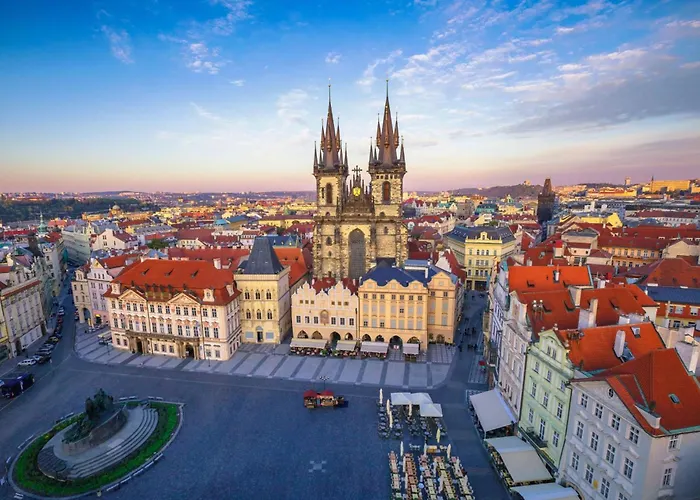Apartment With Balcony And Parking Near The Prague Museum
