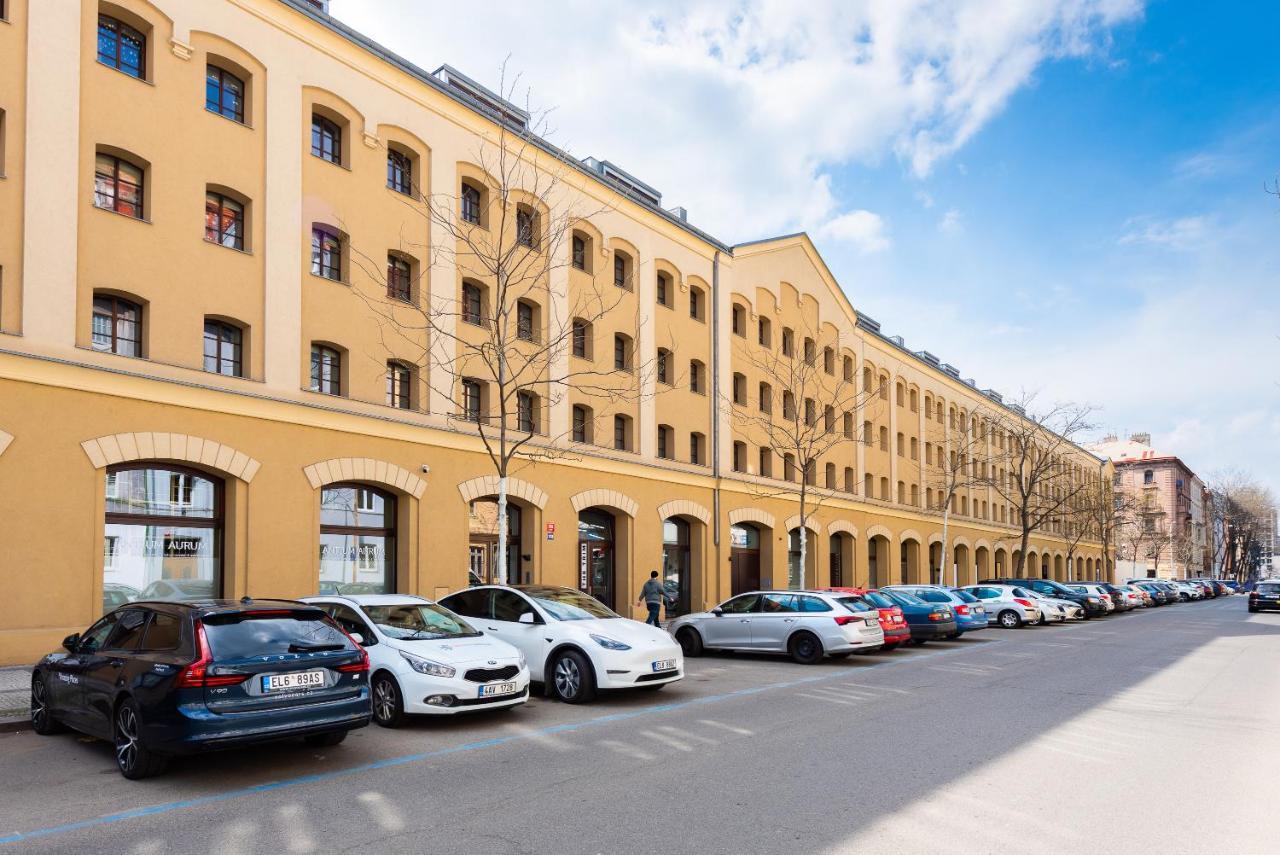 With Balcony And Parking Near The Museum